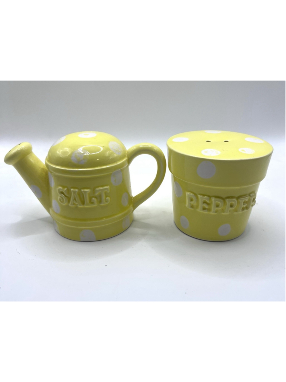 Vintage Enesco Salt & Pepper Shakers Watering Can Flower Pot Yellow Polka Dot